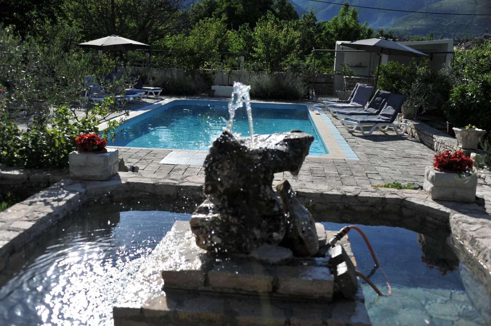 Pool House Maslina Apartamento Mostar Exterior foto