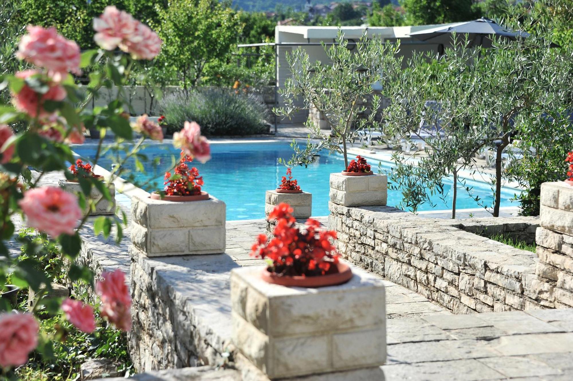 Pool House Maslina Apartamento Mostar Exterior foto